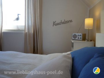 LIEBLINGSHAUS 2 - das 1. Schlafzimmer im OG mit Doppelbett